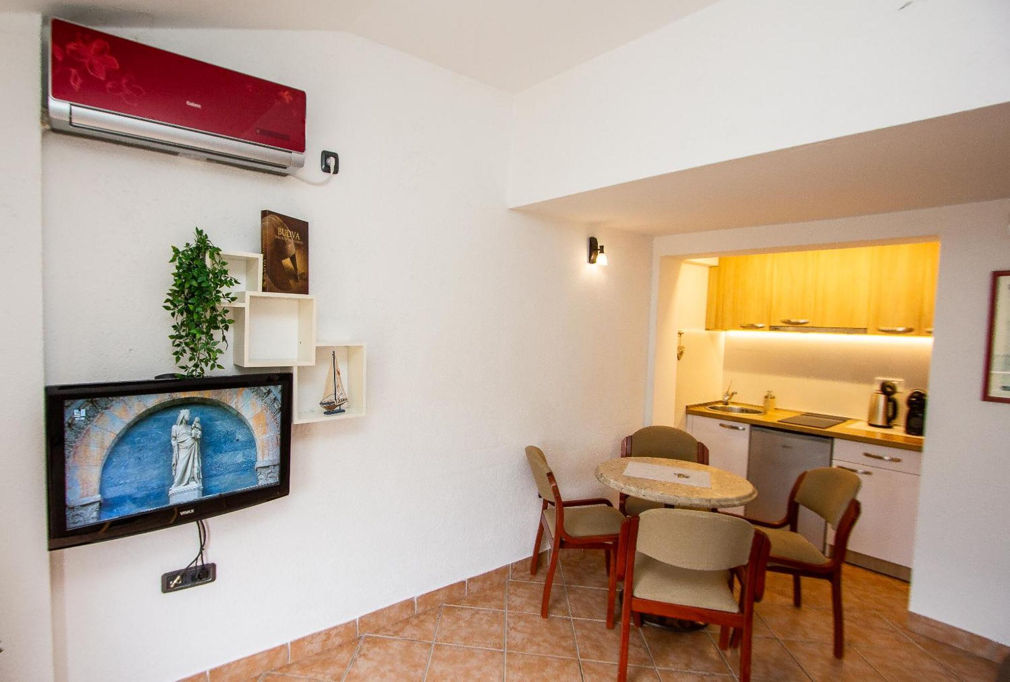 Guest House Jedro Petrovac na moru Exterior foto